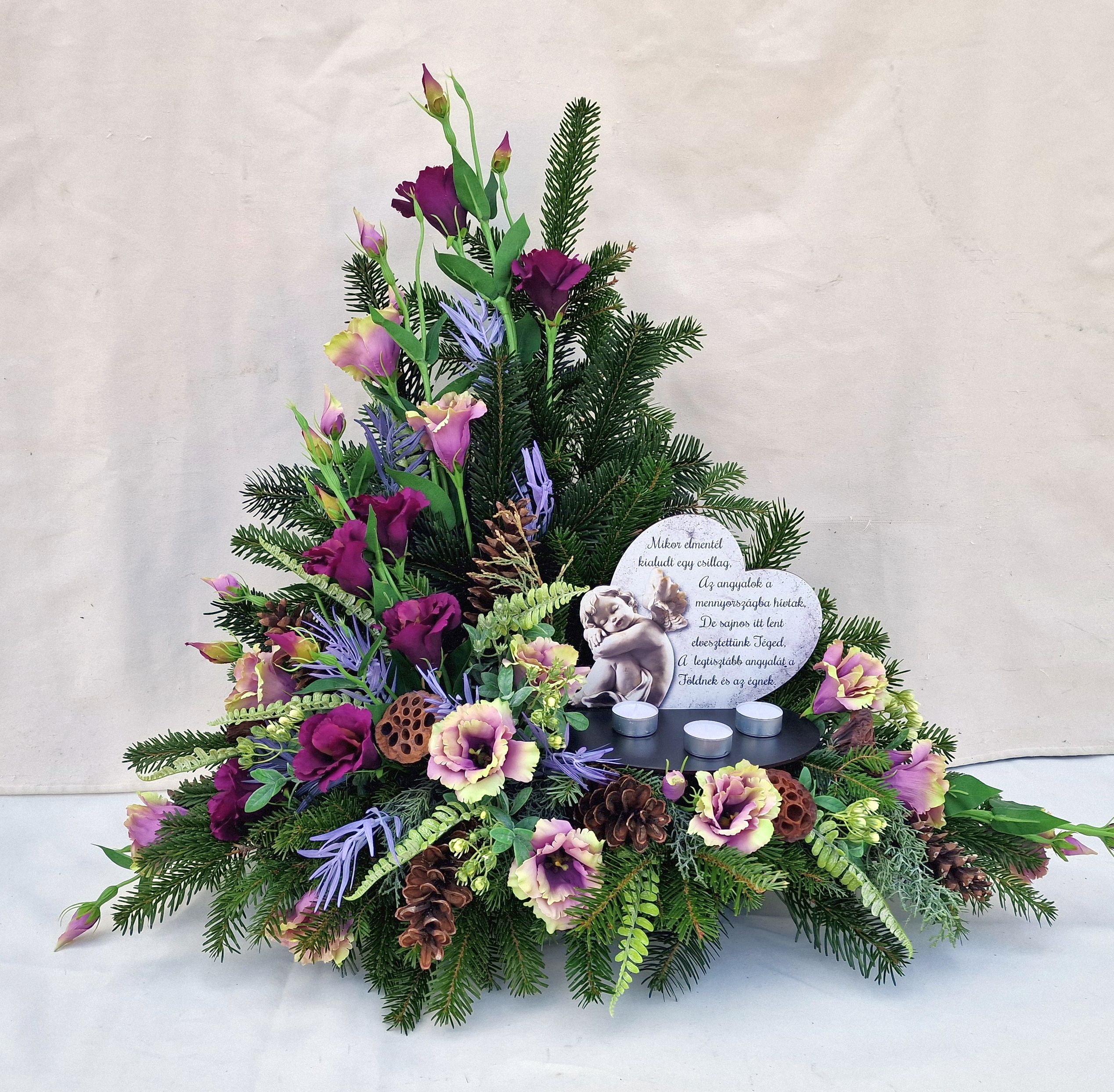 Koszorú - SELYEMVIRÁGOS Lila liziantuszos elegáns sírtál