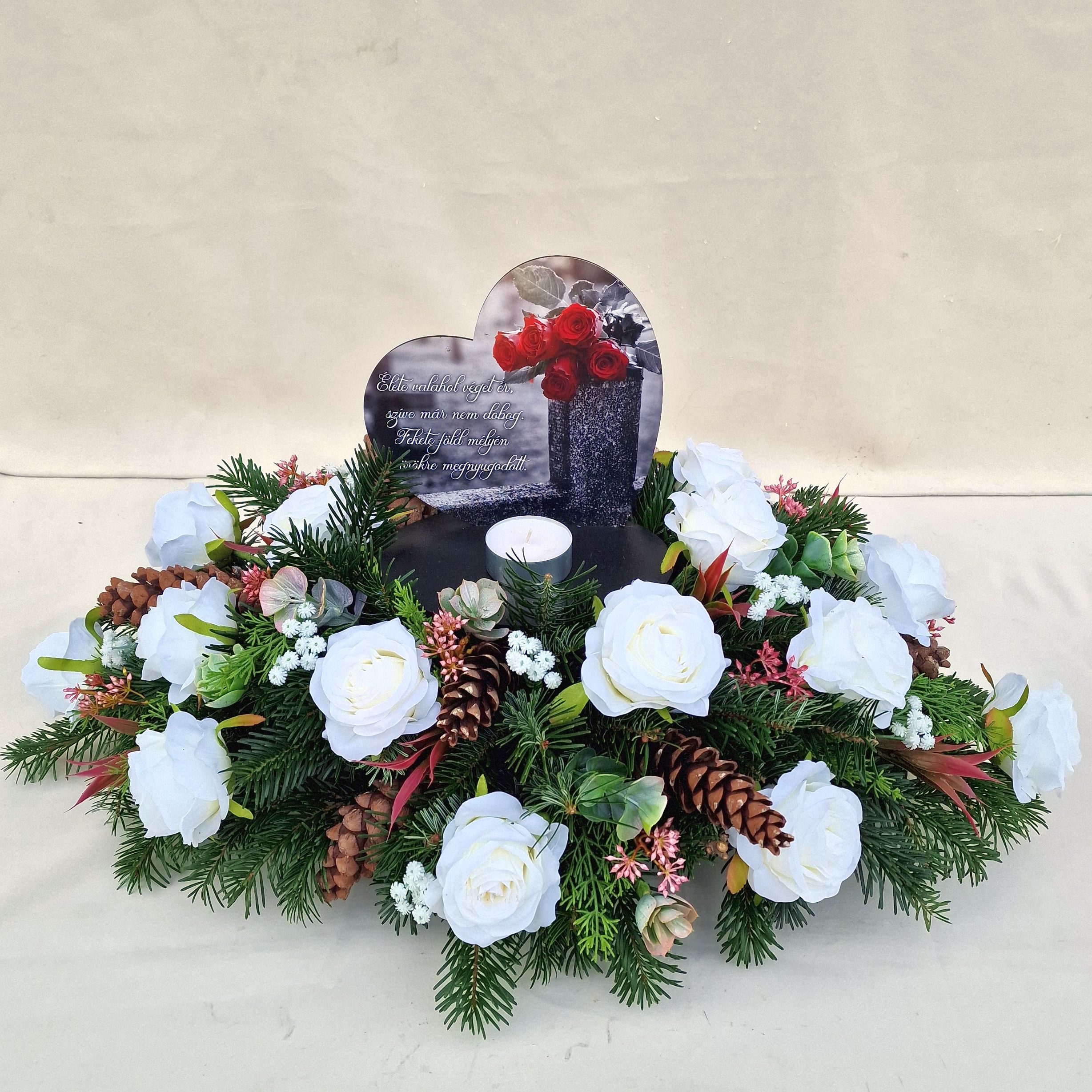 Koszorú - SELYEMVIRÁGOS Fehér rózsás táblás koszorú